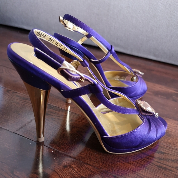 Shining sandal - Picture 4 of 7